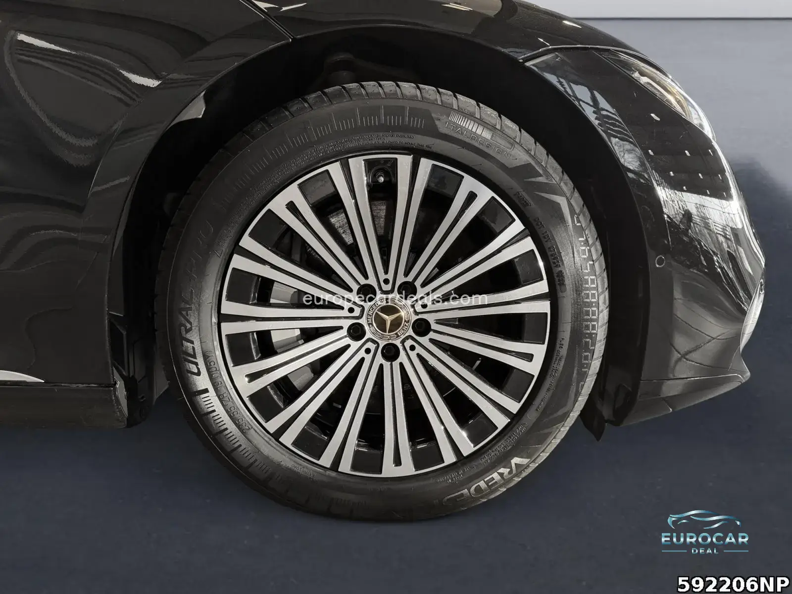 Mercedes-Benz EQS