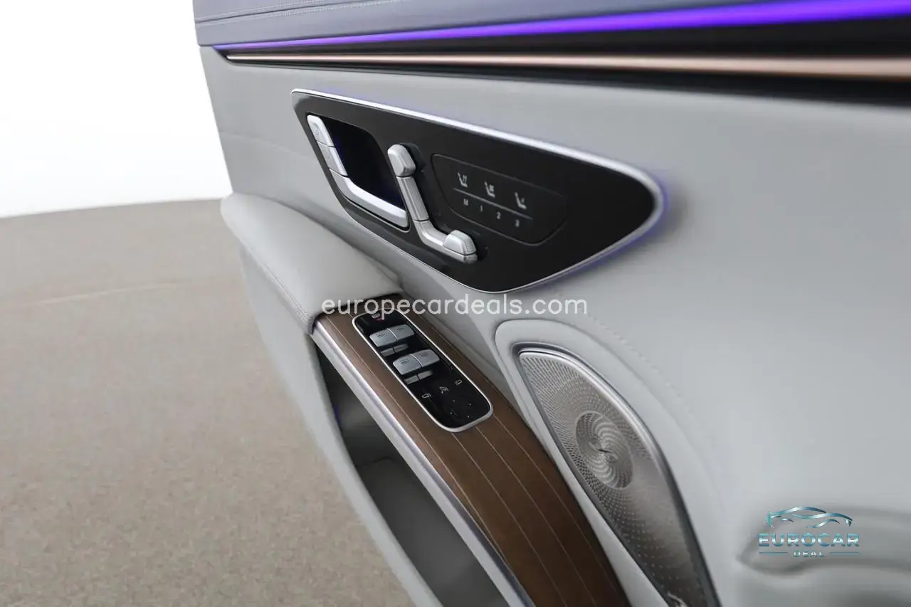 Mercedes-Benz EQS