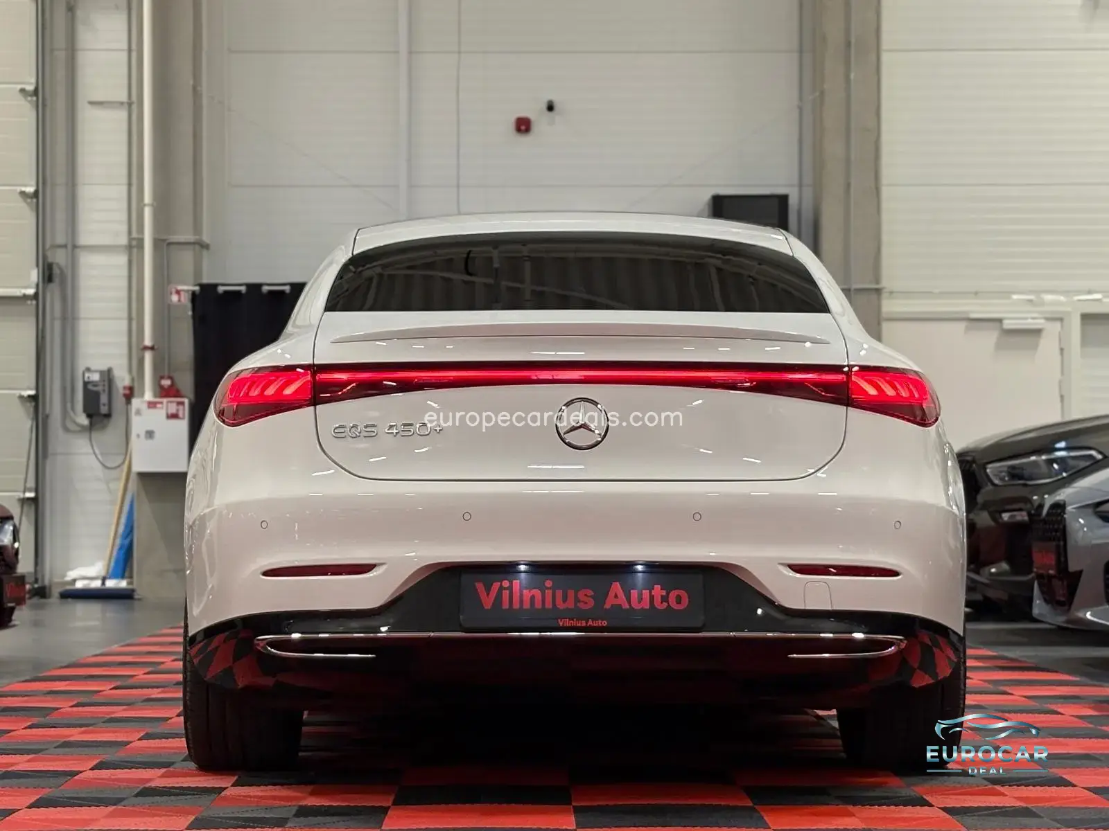 Mercedes-Benz EQS