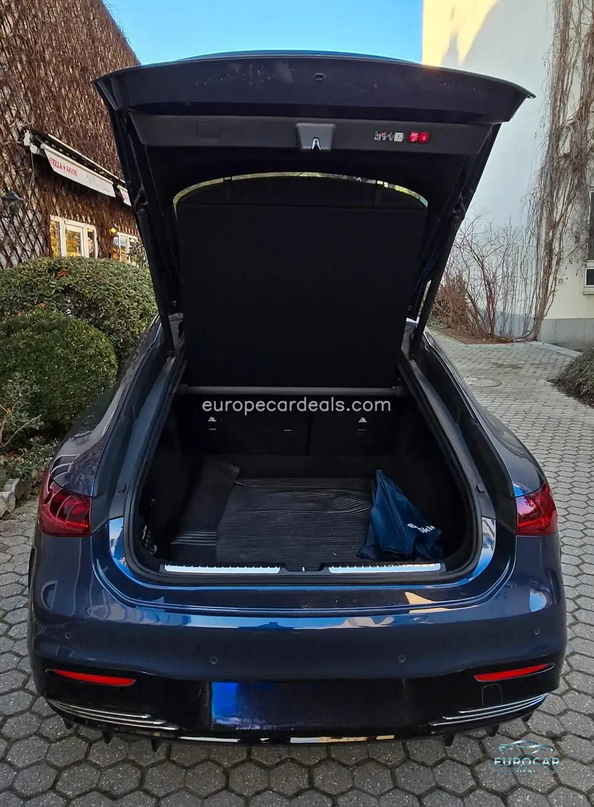 Mercedes-Benz EQS