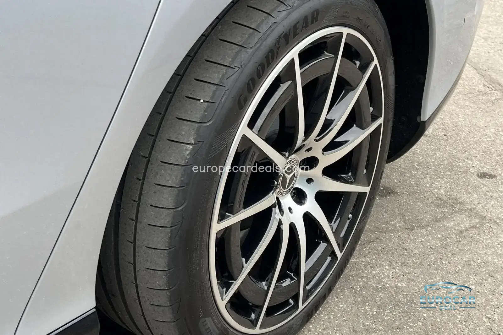 Mercedes-Benz EQS