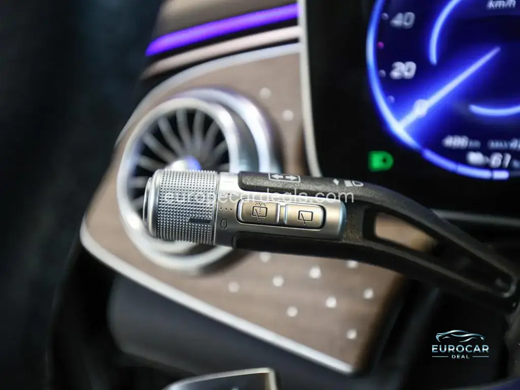 Mercedes-Benz EQS