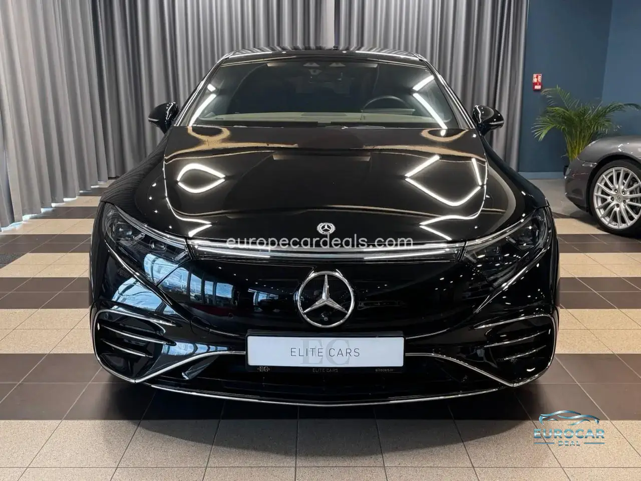 Mercedes-Benz EQS
