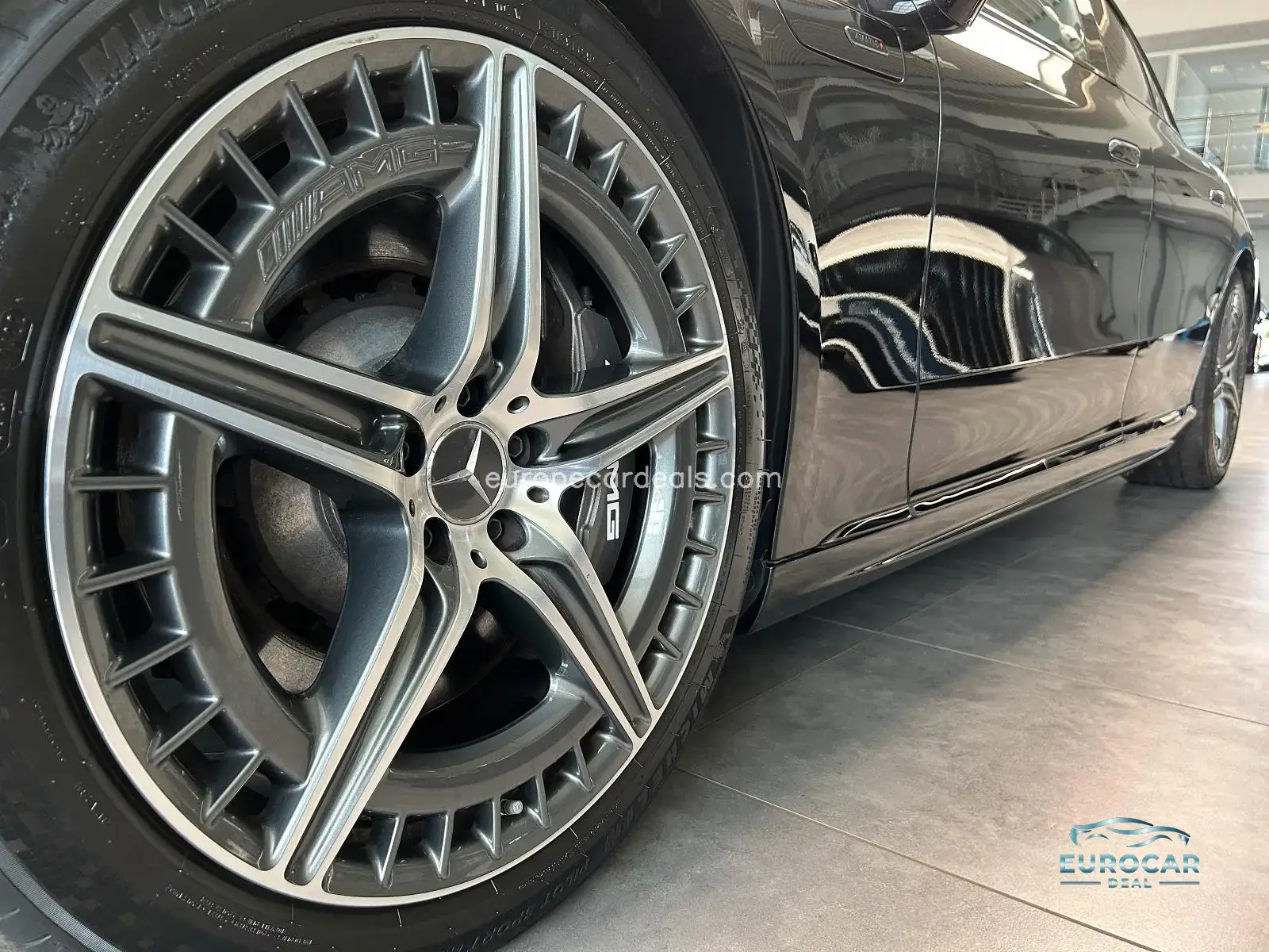 Mercedes-Benz EQS