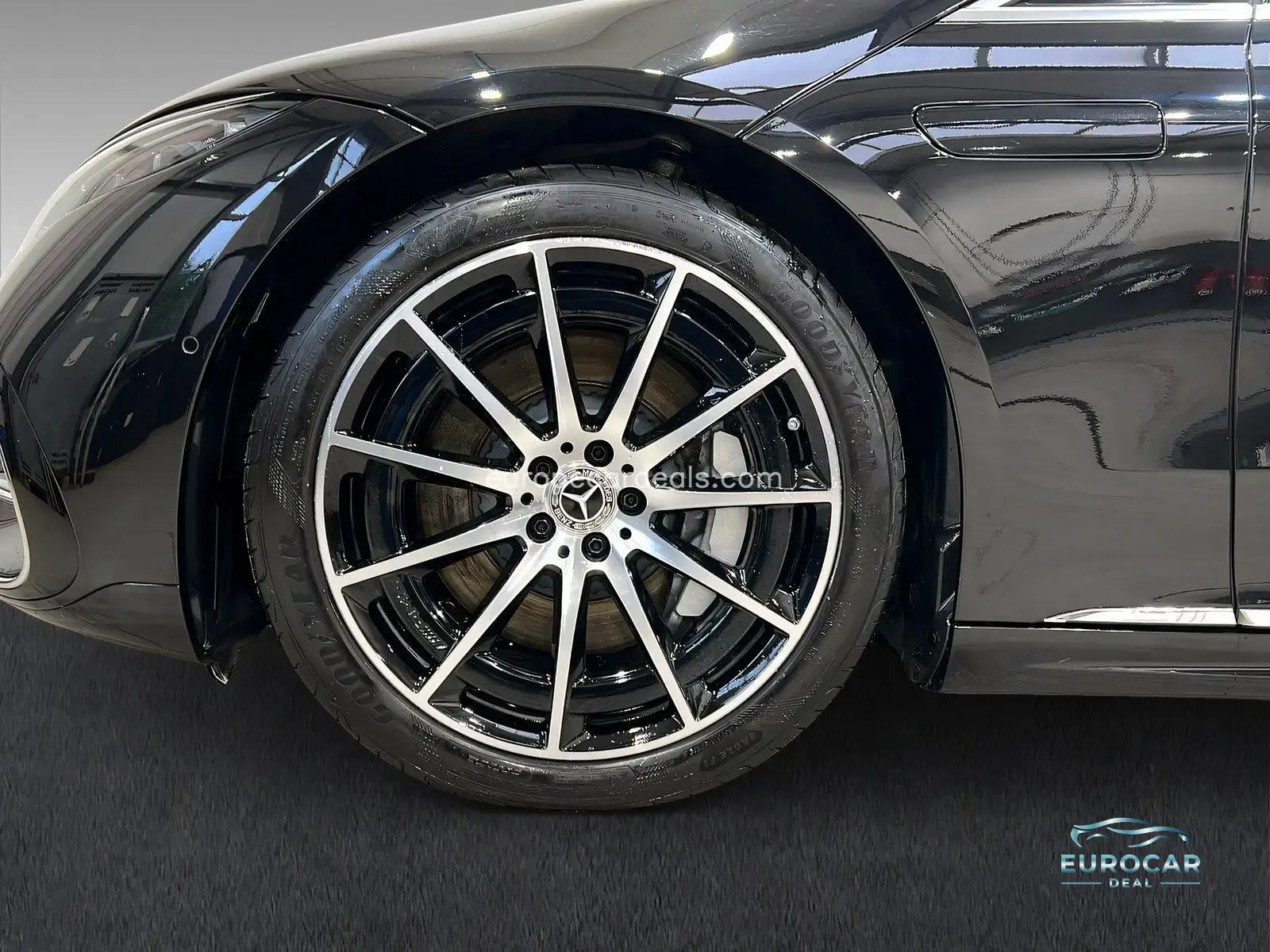 Mercedes-Benz EQS