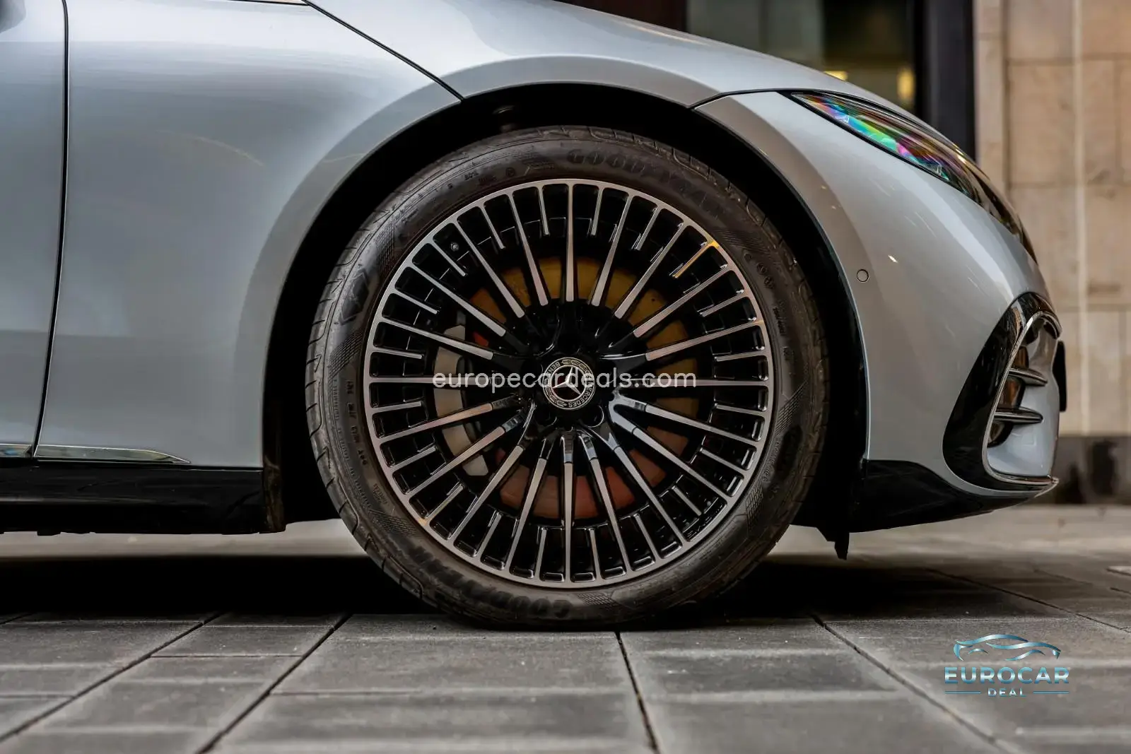 Mercedes-Benz EQS
