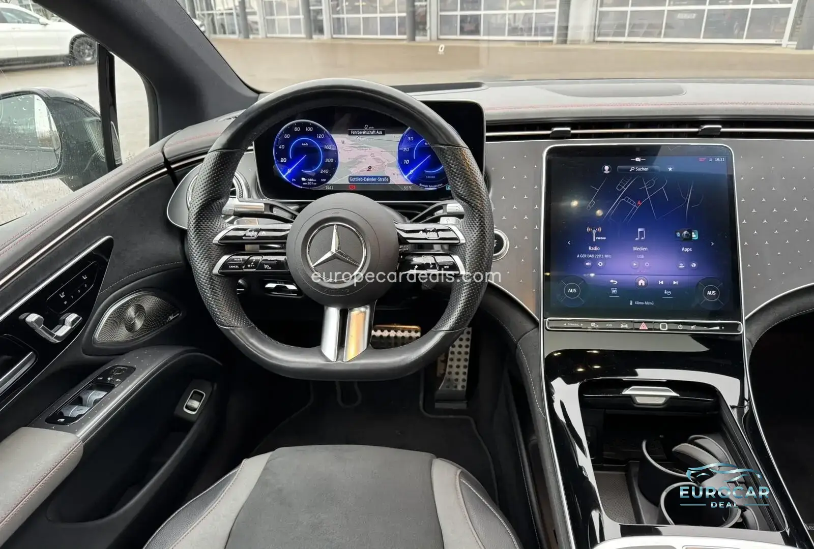Mercedes-Benz EQS