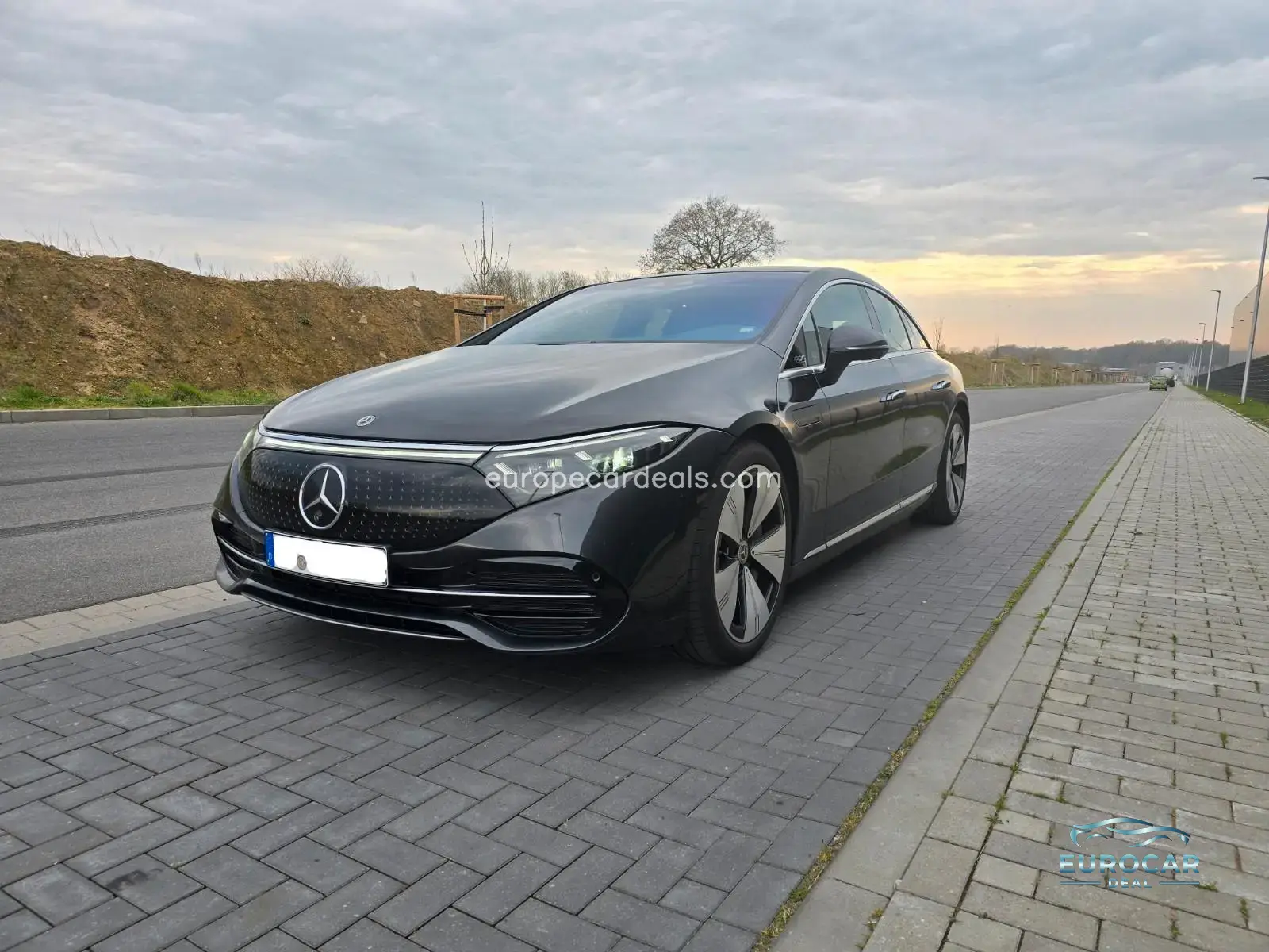 Mercedes-Benz EQS