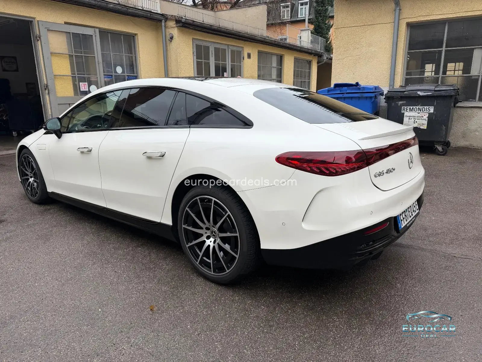 Mercedes-Benz EQS