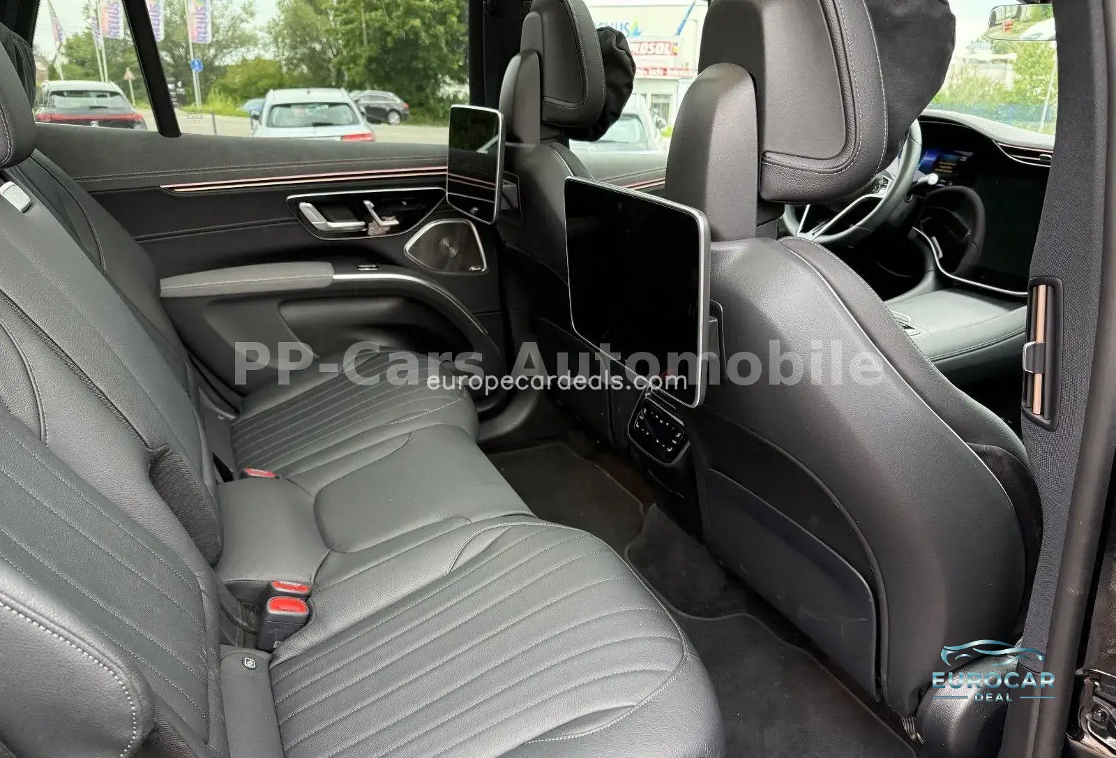 Mercedes-Benz EQS SUV