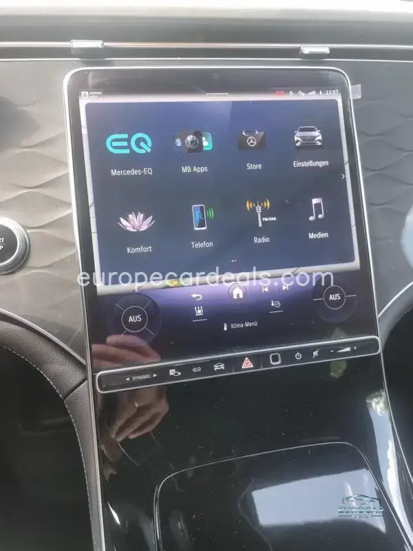 Mercedes-Benz EQS SUV