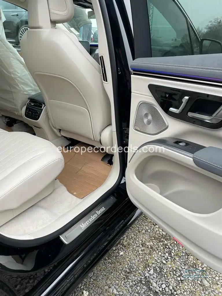 Mercedes-Benz EQS SUV