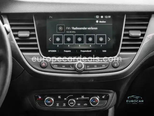 Opel Crossland (X)