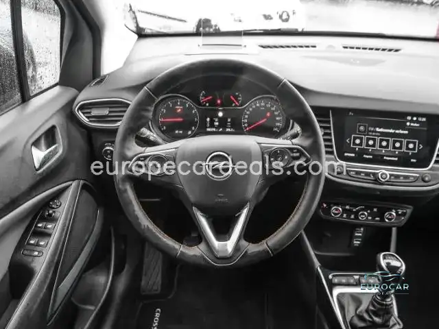 Opel Crossland (X)
