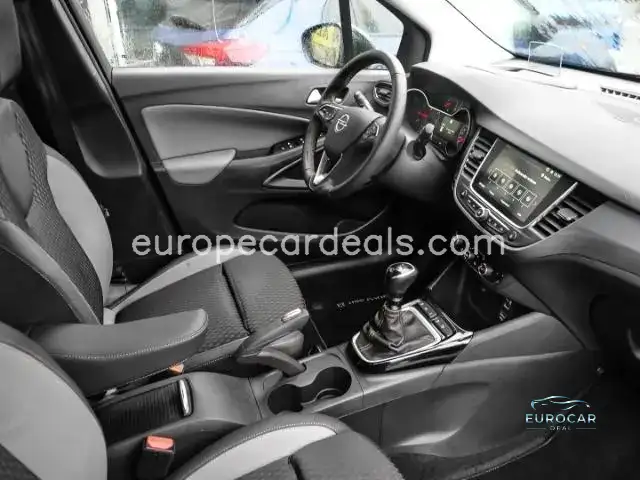 Opel Crossland (X)
