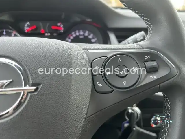 Opel Crossland (X)