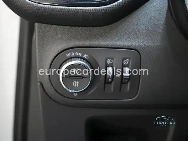 Opel Crossland (X)