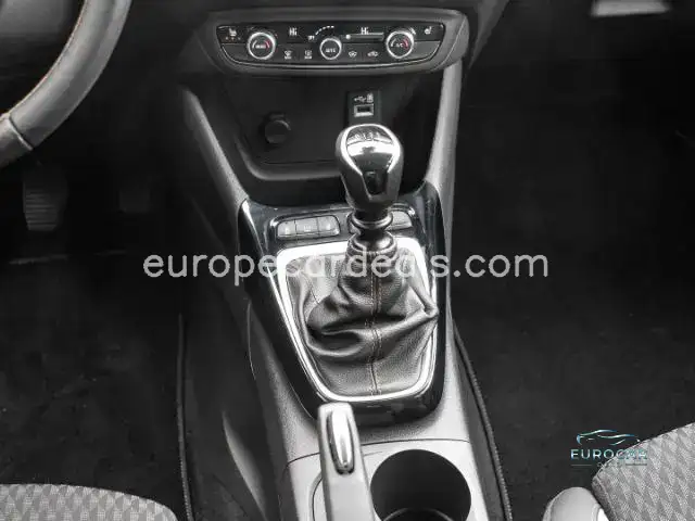 Opel Crossland (X)