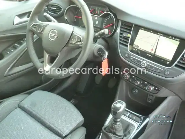 Opel Crossland (X)