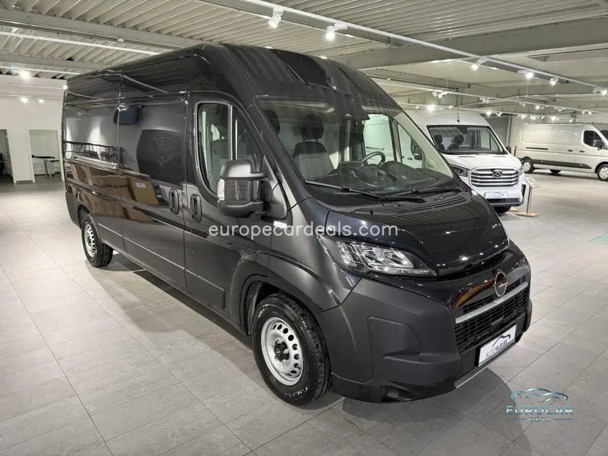 Opel Movano