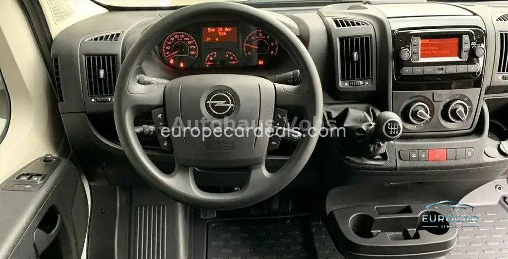 Opel Movano