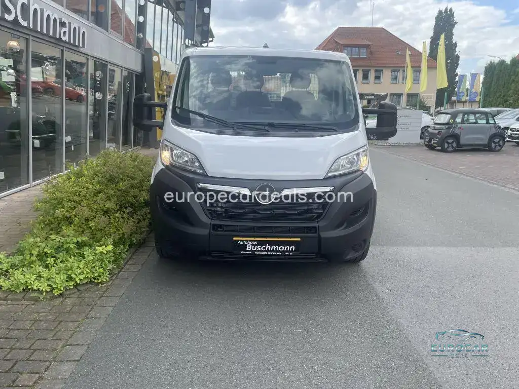 Opel Movano
