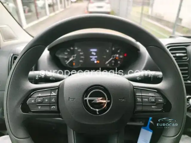Opel Movano
