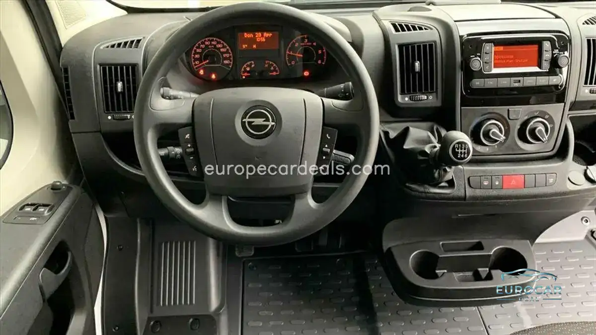 Opel Movano