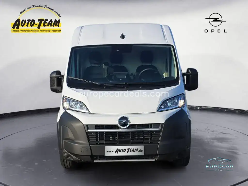 Opel Movano