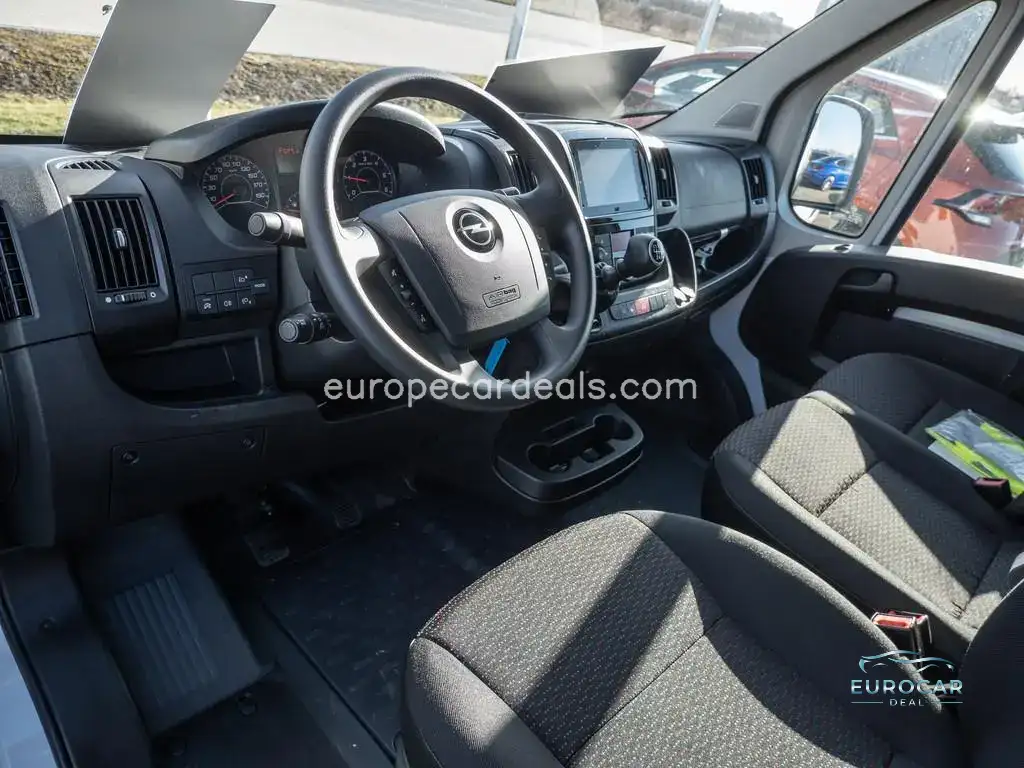 Opel Movano