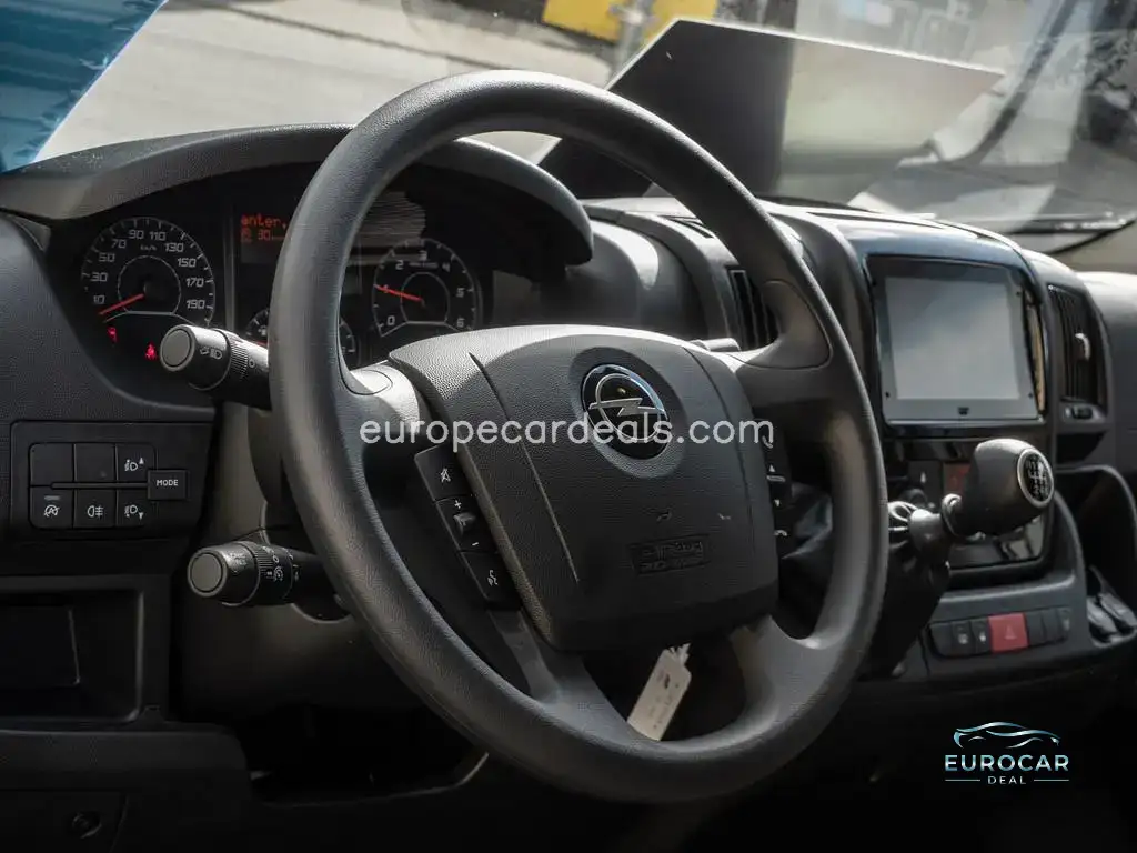 Opel Movano