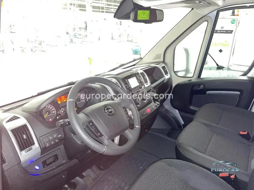 Opel Movano