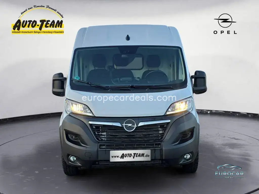 Opel Movano