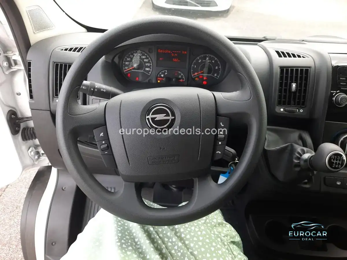 Opel Movano
