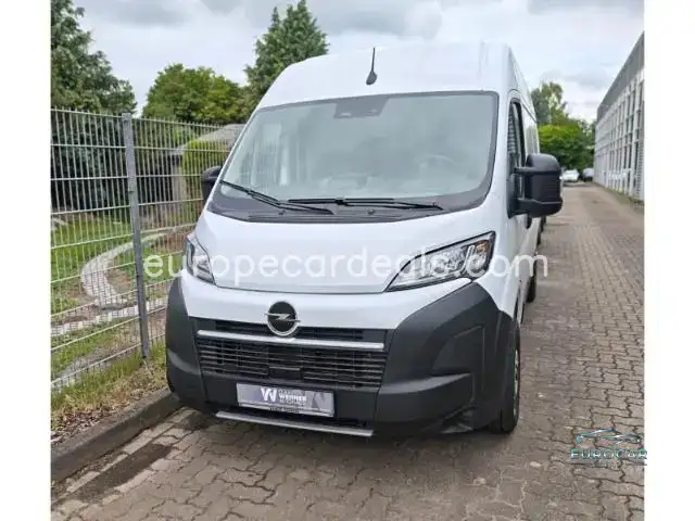 Opel Movano