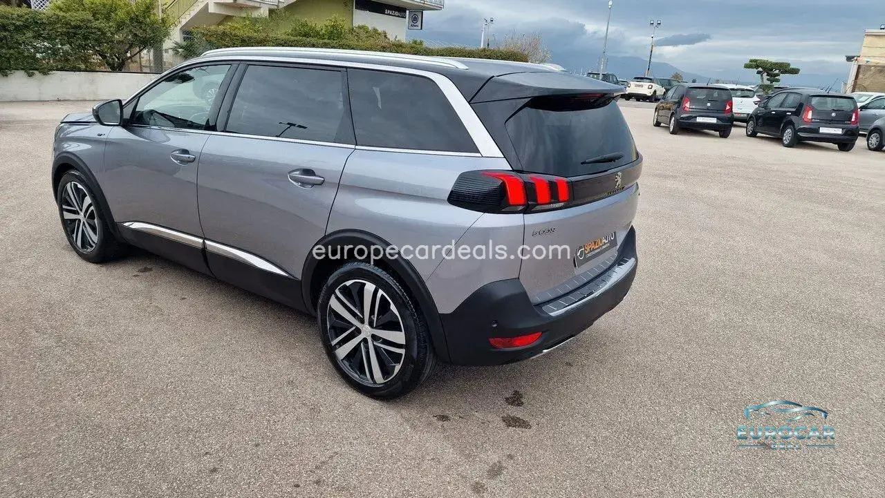 Peugeot 5008