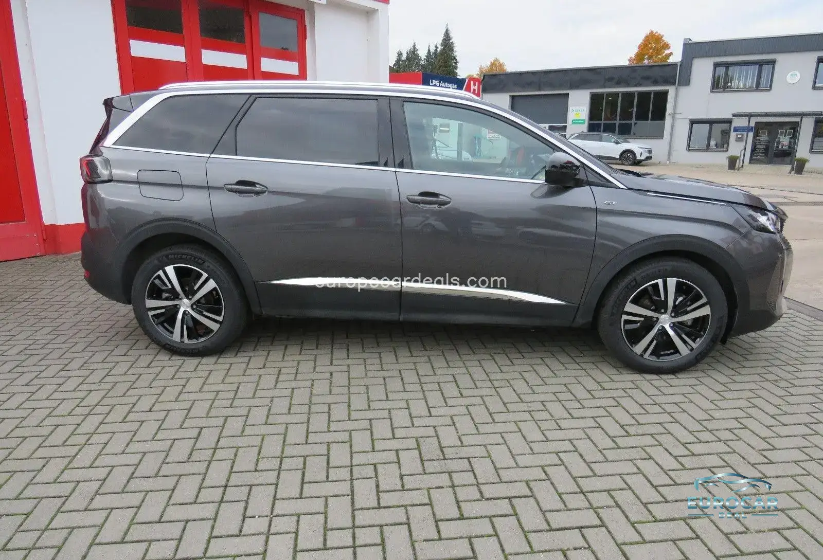 Peugeot 5008