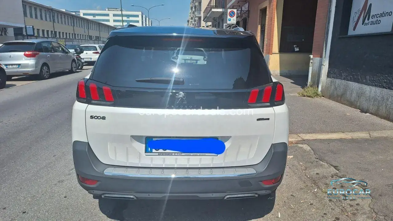 Peugeot 5008