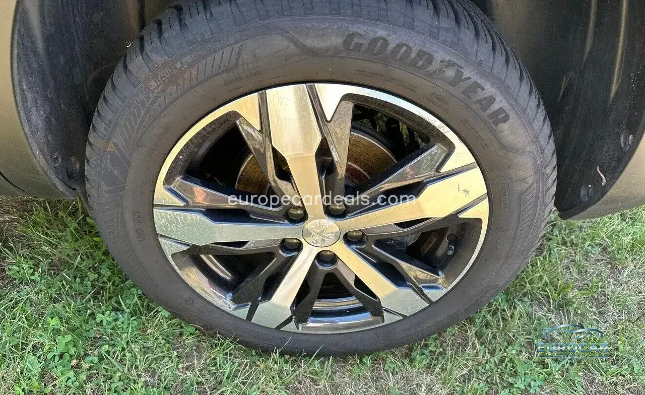 Peugeot 5008