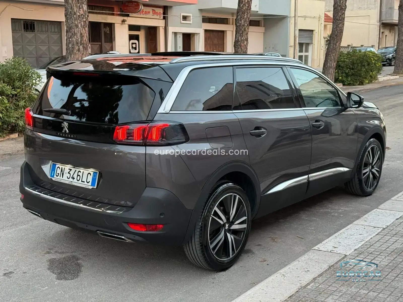 Peugeot 5008