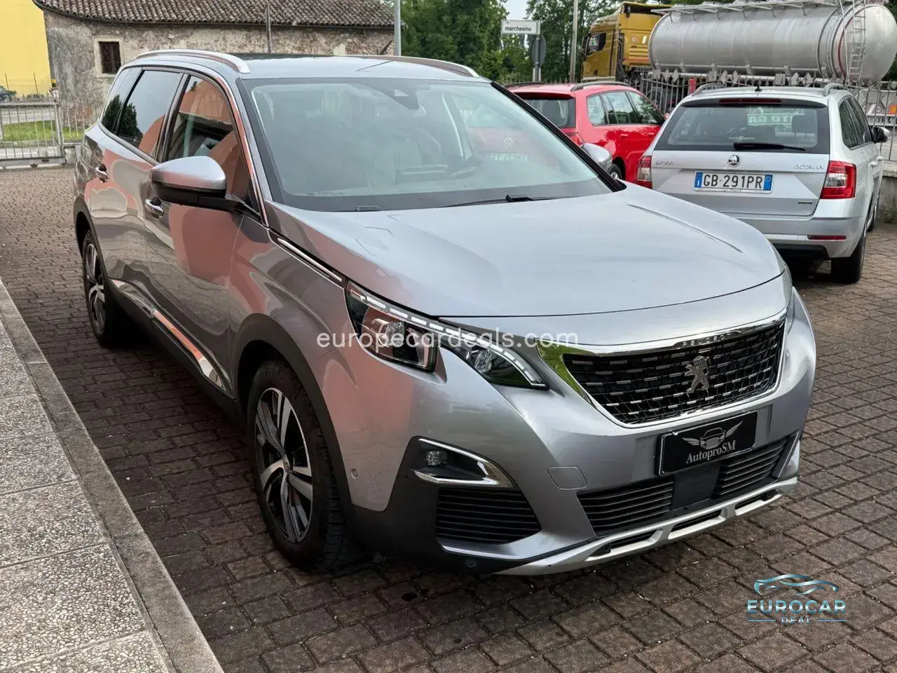 Peugeot 5008