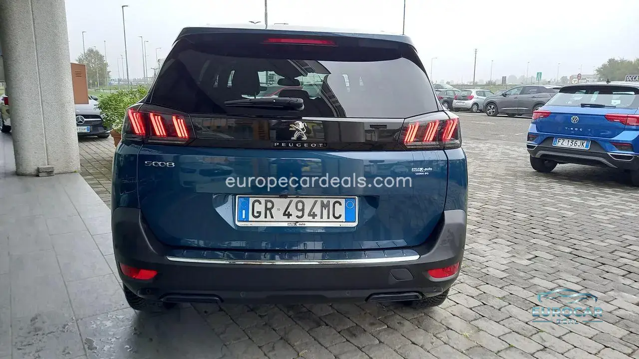 Peugeot 5008