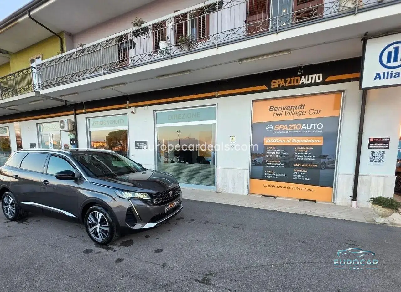 Peugeot 5008