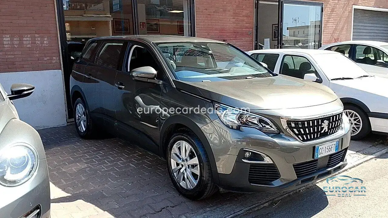 Peugeot 5008