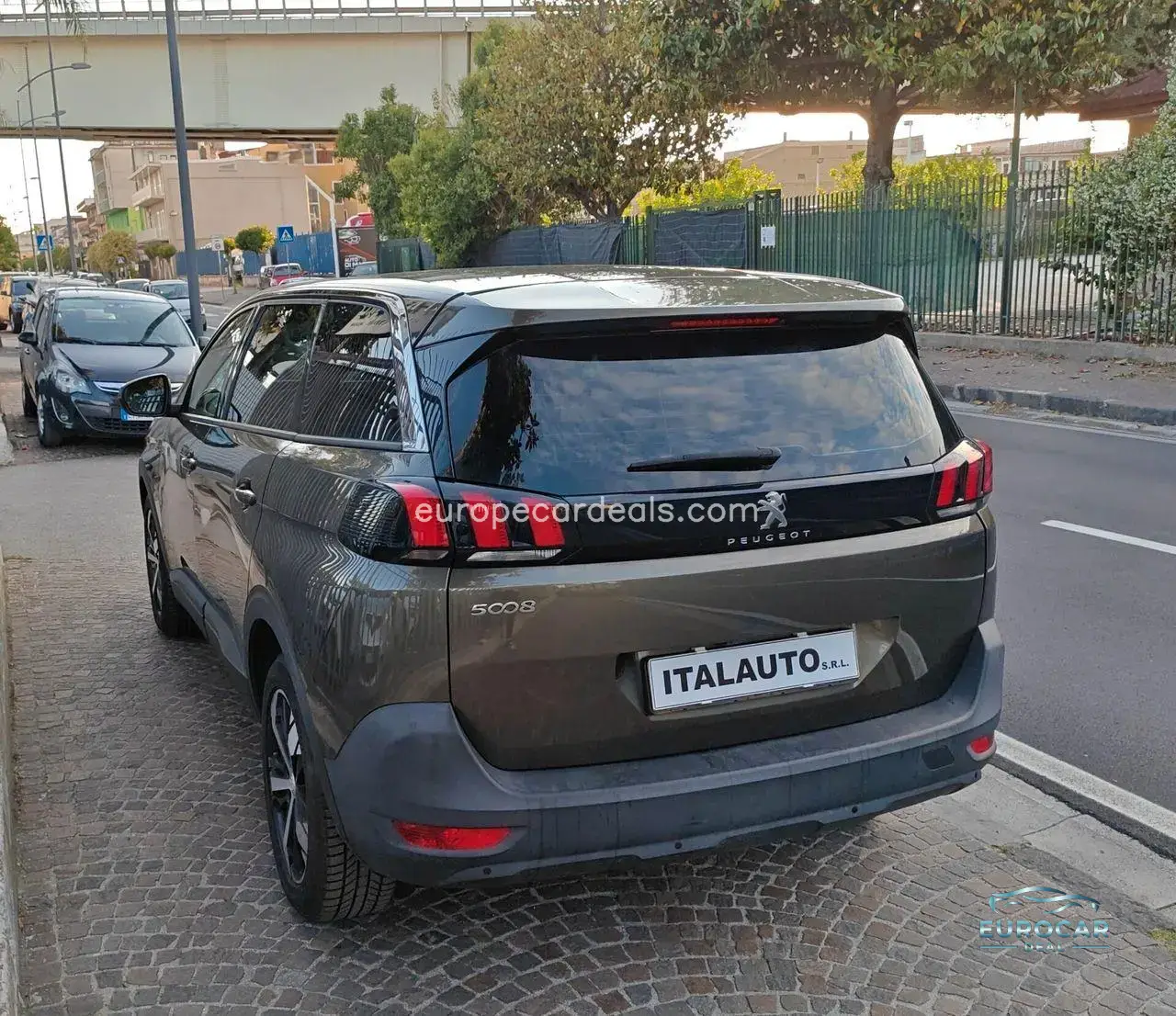 Peugeot 5008