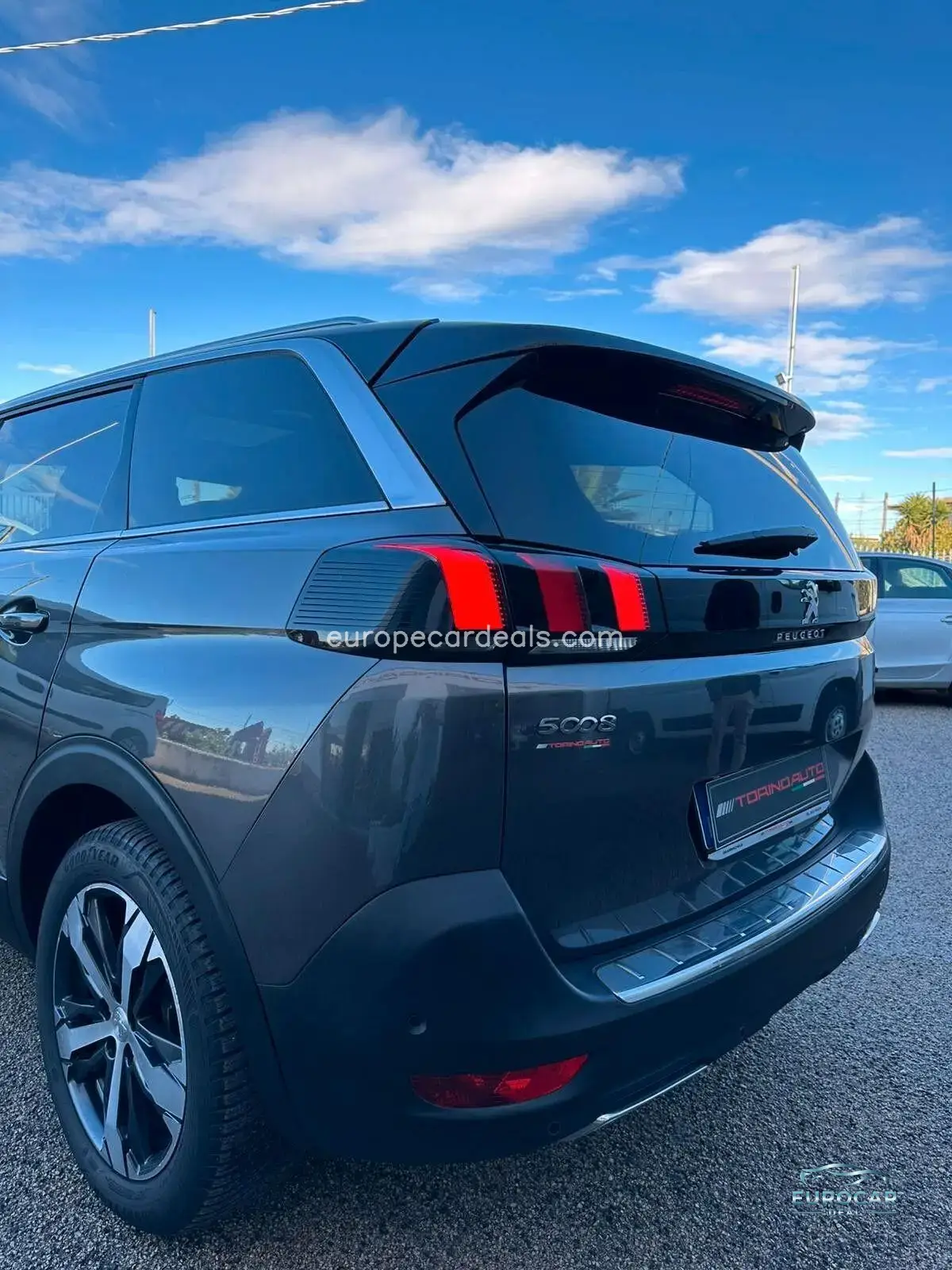 Peugeot 5008