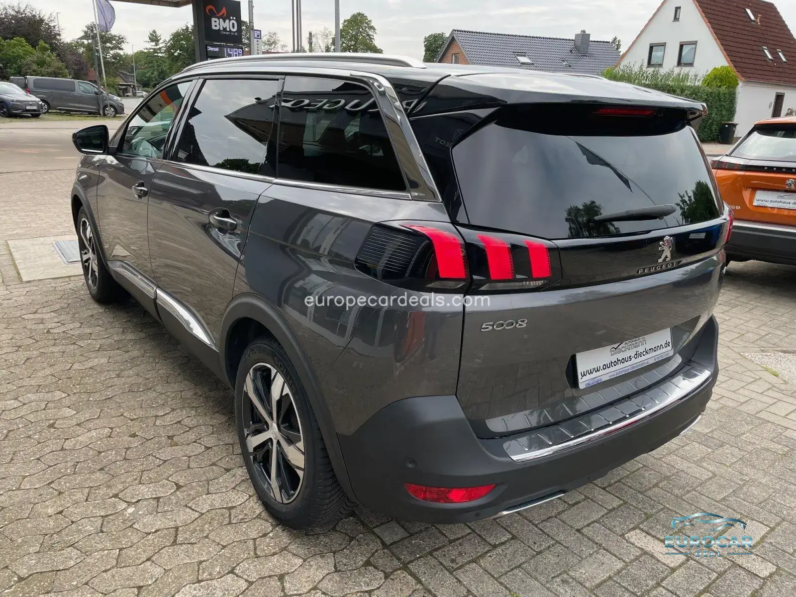 Peugeot 5008