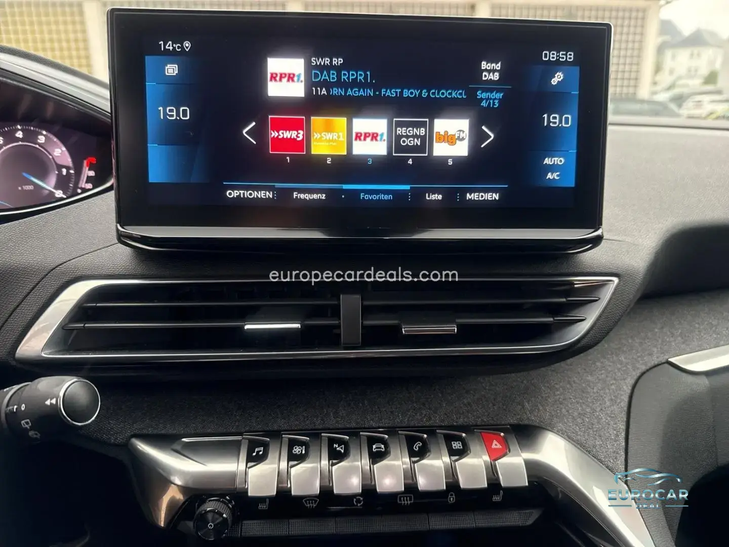 Peugeot 5008