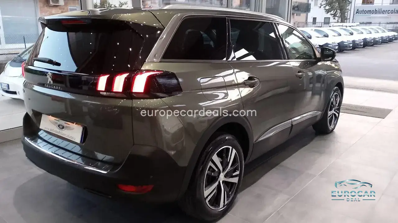 Peugeot 5008