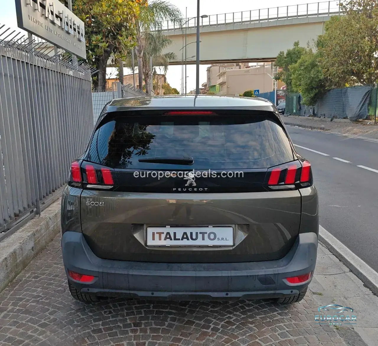 Peugeot 5008